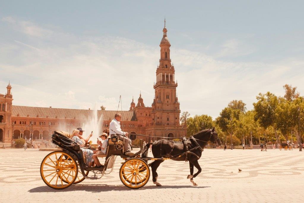 Horse carriage experience in Seville