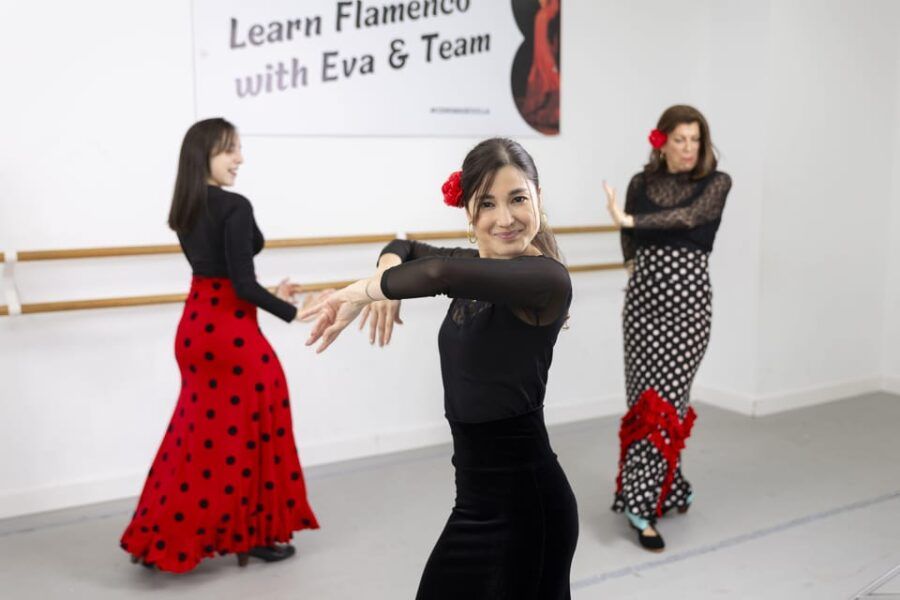 Seville Flamenco class for tourists and travelers
