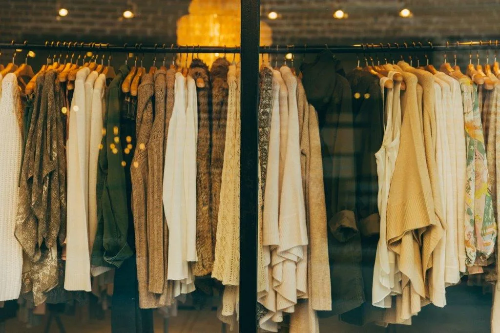 Vintage Fashion Shopping in Seville