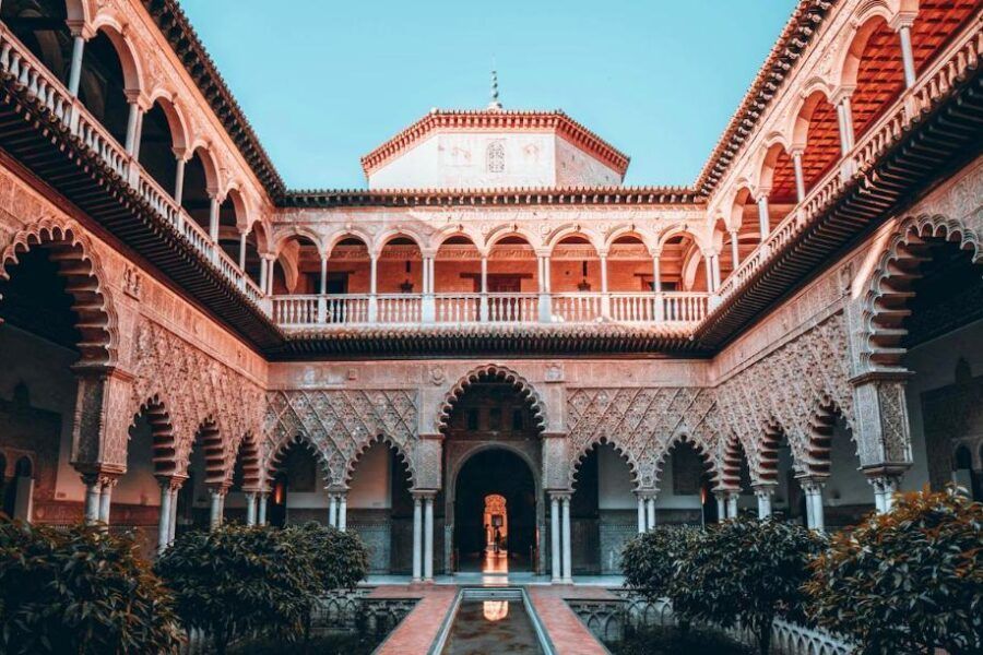 Royal Alcázar First Entry: Crowd-Free Morning Tour