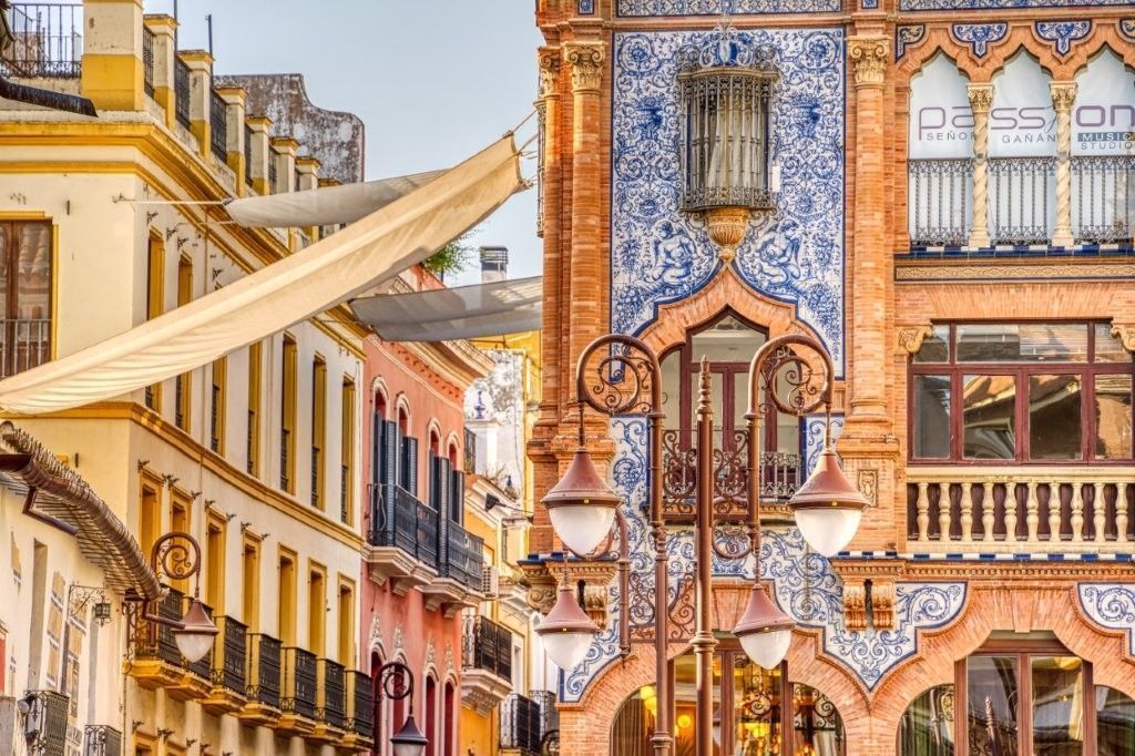 Andalusian Traditions Shopping Tour in Seville